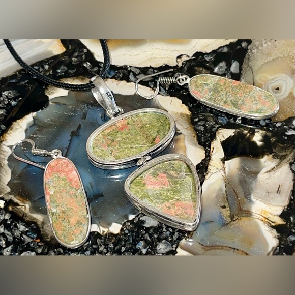 Unakite Jasper Pendant & Earrings Set - Picture 12 of 15